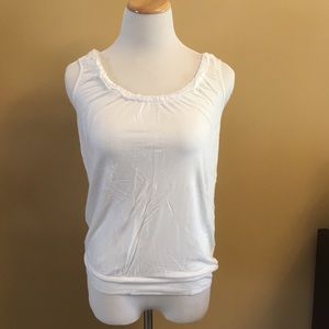 Sleeveless ruffle top